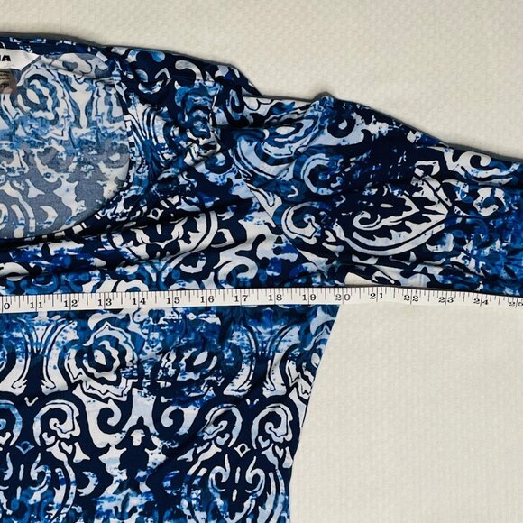 Alia Blue & White Patterned 3/4 Sleeve Top – Size XS - Picture 8 of 10